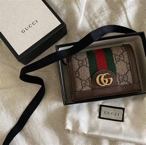 gucci 短 銀 包